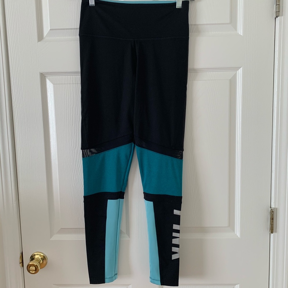 NWOT VS PINK blue & black workout leggings size M